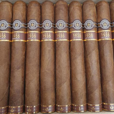 Lot 194 - Montecristo Leyenda