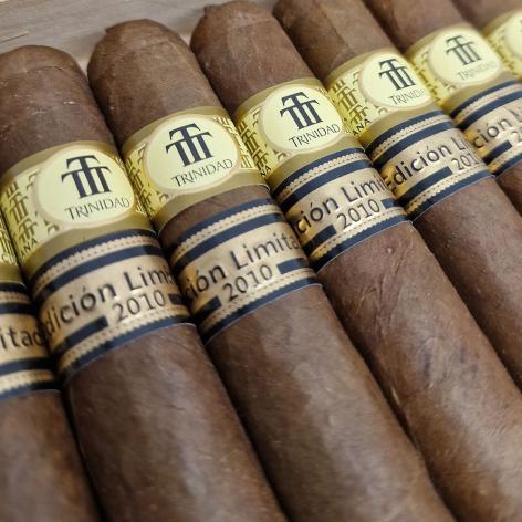 Lot 196 - Trinidad Short Robusto T