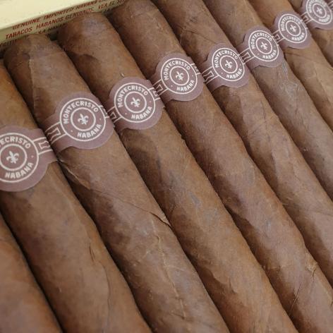 Lot 19 - Montecristo No. 4