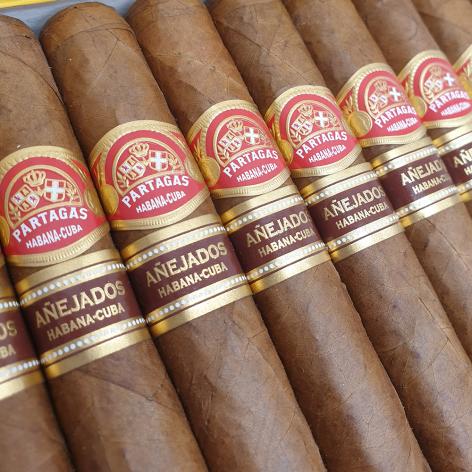 Lot 200 - Partagas Coronas Gordas Anejados
