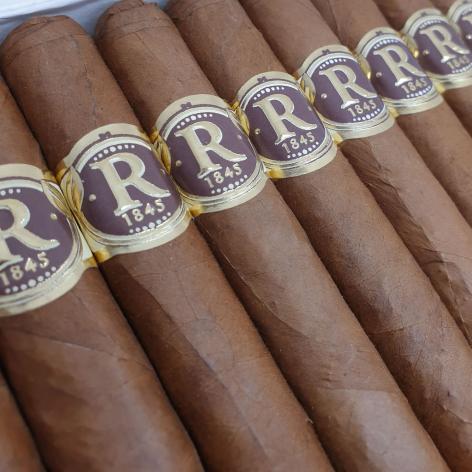 Lot 200 - Vegas Robaina Familiar
