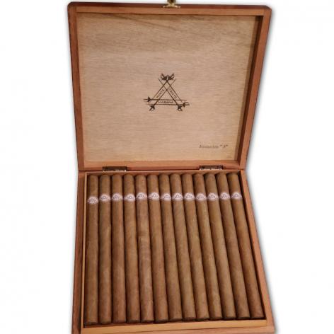 Lot 200 - Montecristo A 