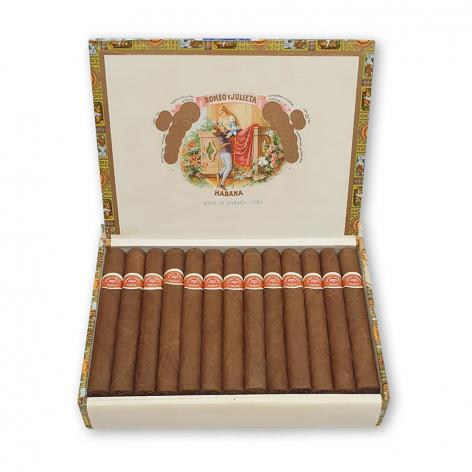 Lot 201 - Romeo y Julieta Coronas 