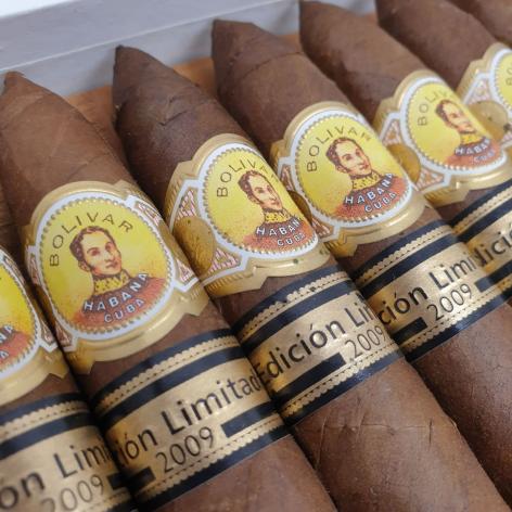 Lot 203 - Bolivar  Petit Belicosos