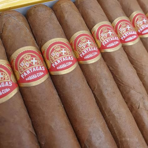 Lot 207 - Partagas Mille Fleurs
