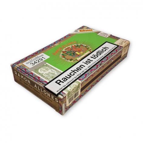 Lot 207 - Ramon Allones Small Club Coronas