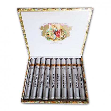 Lot 208 - Romeo y Julieta Churchills