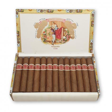 Lot 210 - Romeo y Julieta Petit Princes