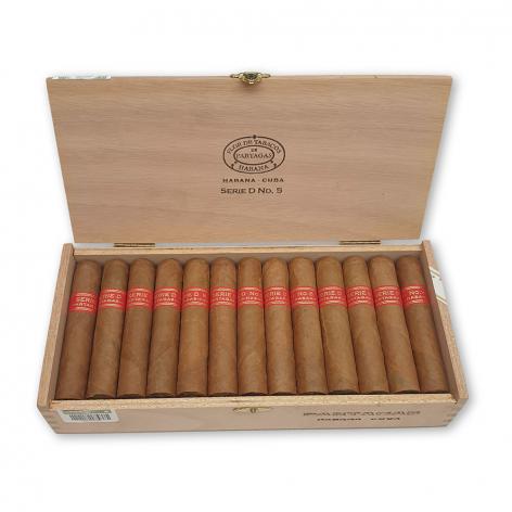 Lot 211 - Partagas Serie D No. 5 