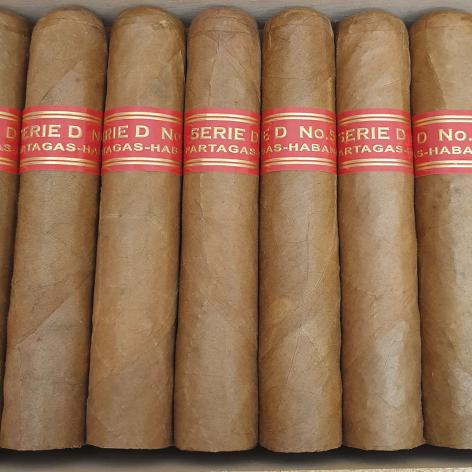 Lot 211 - Partagas Serie D No. 5 