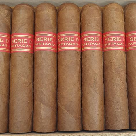 Lot 212 - Partagas Serie D No. 5 