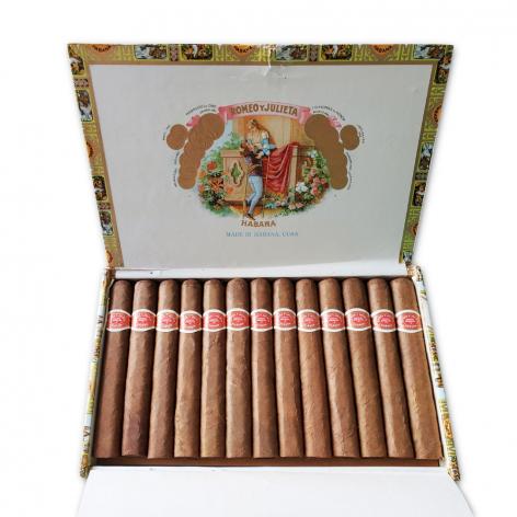 Lot 213 - Romeo y Julieta Mille Fleurs