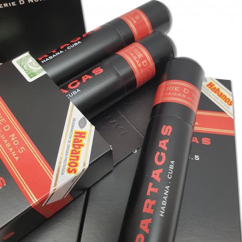 Lot 216 - Partagas Serie D No. 5 