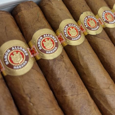Lot 217 - Ramon Allones Specially Selected