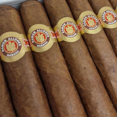 Lot 219 - Ramon Allones Specially Selected