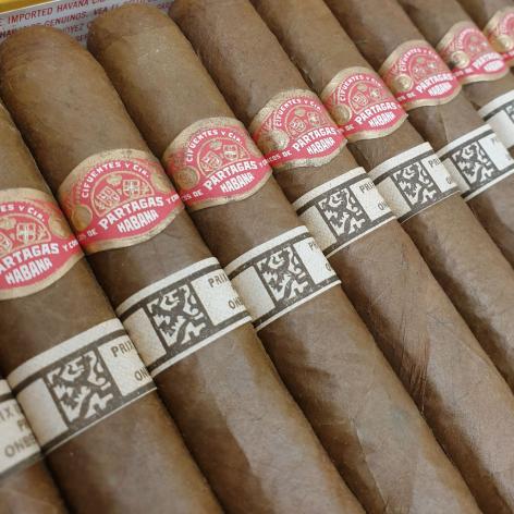 Lot 21 - Partagas Churchills de Luxe