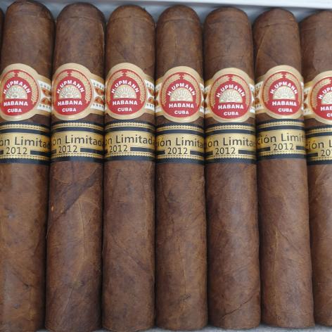 Lot 220 - H. Upmann Robustos