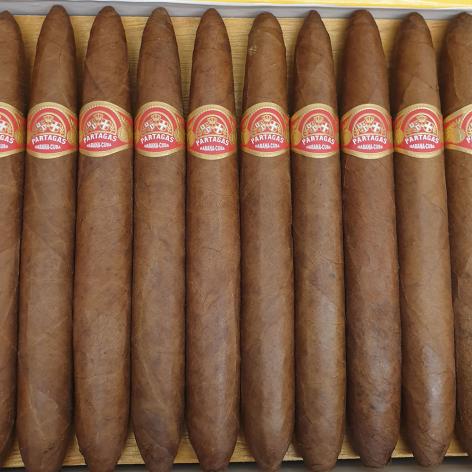Lot 220 - Partagas Presidente