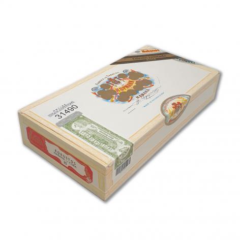 Lot 221 - H. Upmann Robustos