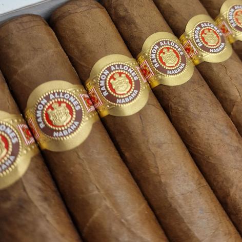 Lot 221 - Ramon Allones Specially Selected