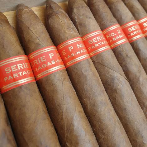Lot 222 - Partagas Serie P No 2 
