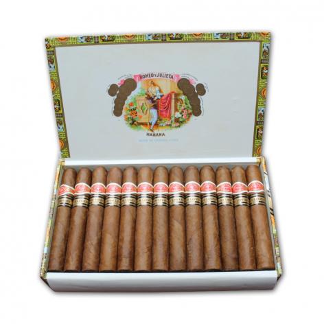 Lot 223 - Romeo y Julieta Escudos