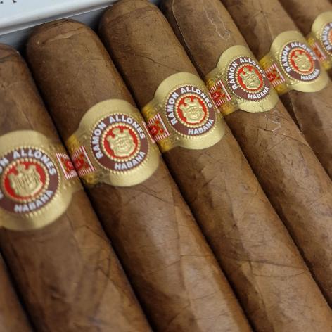 Lot 223 - Ramon Allones Specially Selected