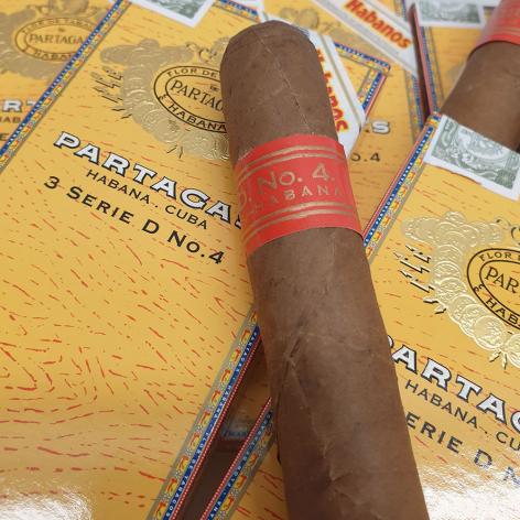 Lot 225 - Partagas Serie D No.4 