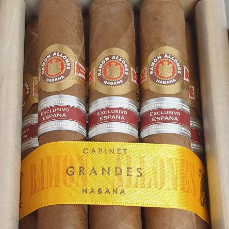 Lot 225 - Ramon Allones Grandes