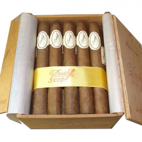 Lot 225 - Davidoff 5000