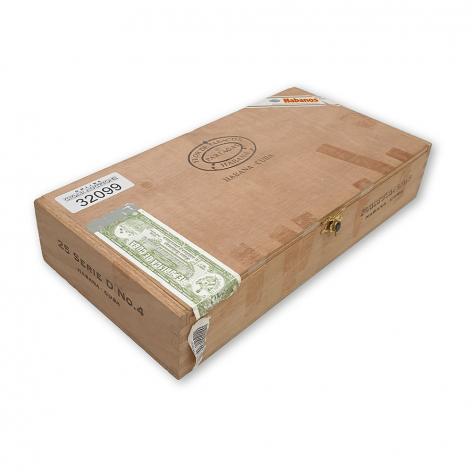 Lot 226 - Partagas Serie D No.4 