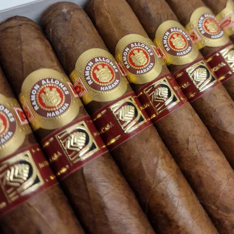 Lot 228 - Ramon Allones Superiores