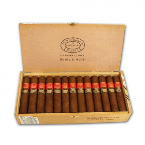 Lot 232 - Partagas Serie D No.5