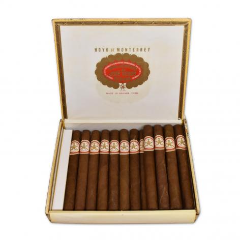 Lot 233 - Hoyo de Monterrey Churchills