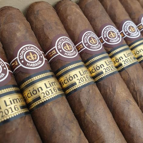 Lot 233 - Montecristo Dantes