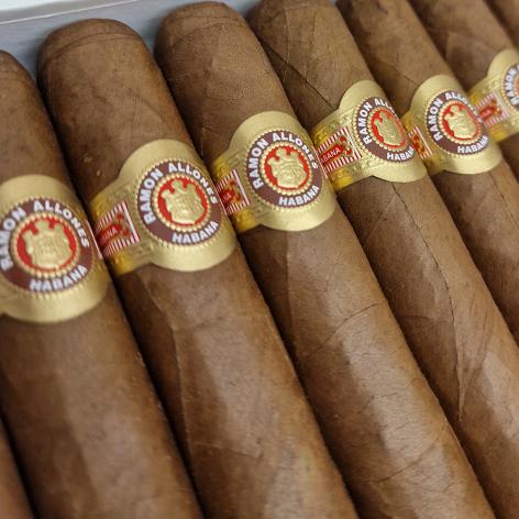 Lot 234 - Ramon Allones Superiores
