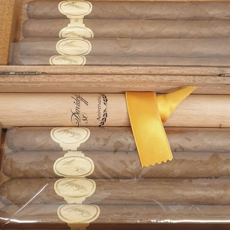 Lot 236 - Davidoff 80 Aniversario