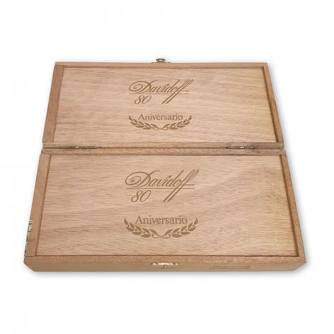 Lot 236 - Davidoff 80 Aniversario