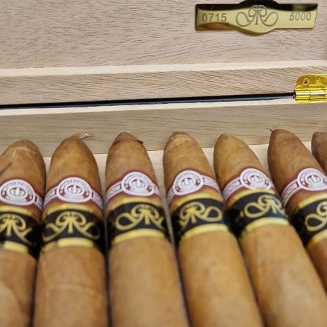 Lot 236 - Montecristo No. 2 Gran Reserva