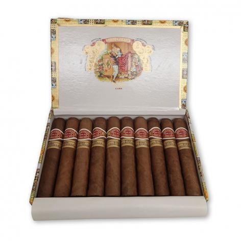 Lot 239 - Romeo y Julieta Wide Churchills