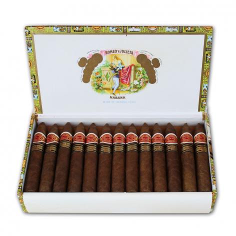 Lot 239 - Romeo y Julieta Petit Piramides