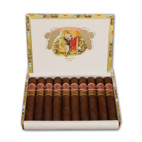 Lot 185 - Romeo y Julieta Short Churchills