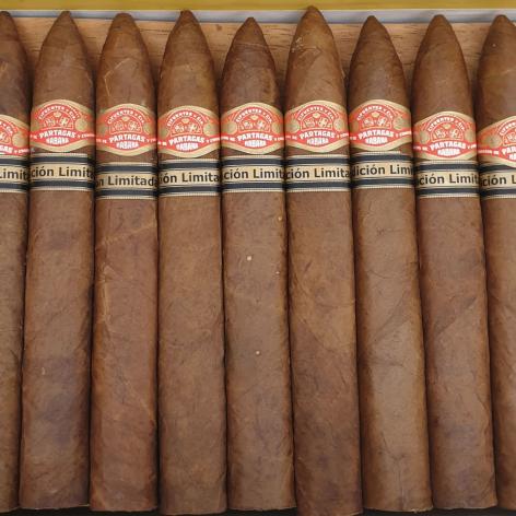 Lot 241 - Partagas Piramides