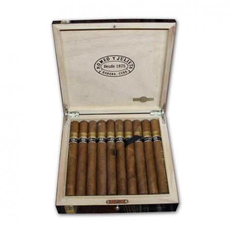 Lot 305 - Romeo y Julieta Churchills Reserva