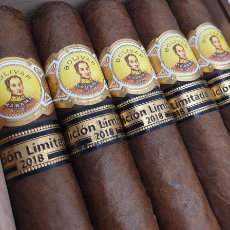 Lot 242 - Bolivar Soberano 
