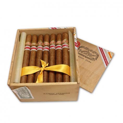 Lot 242 - Ramon Allones Estupendos