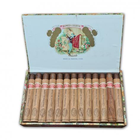 Lot 244 - Romeo y Julieta Coronitas Cedro