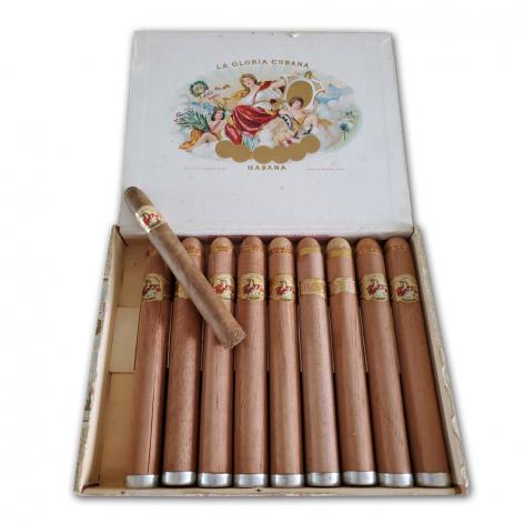 Lot 245 - La Gloria Cubana Naturales Tubulares