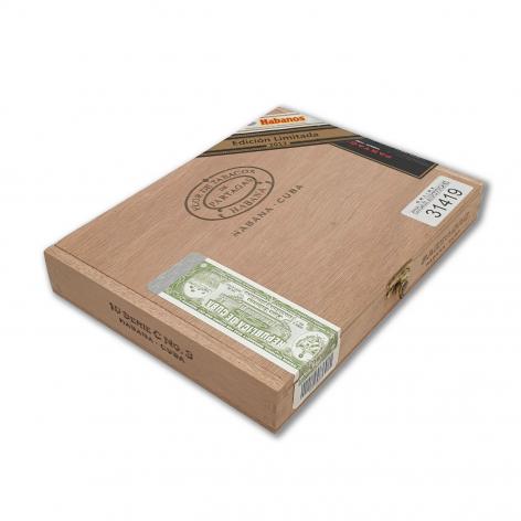 Lot 245 - Partagas Serie C No.3