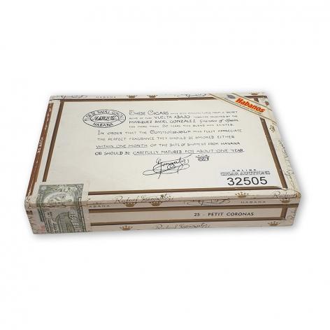 Lot 245 - Rafael Gonzalez Petit coronas 